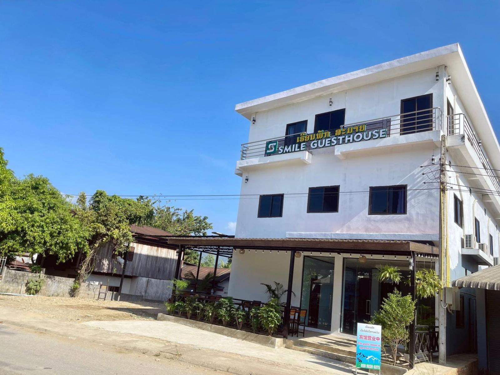 Smile Guesthouse Vangvieng Vang Vieng Exteriör bild