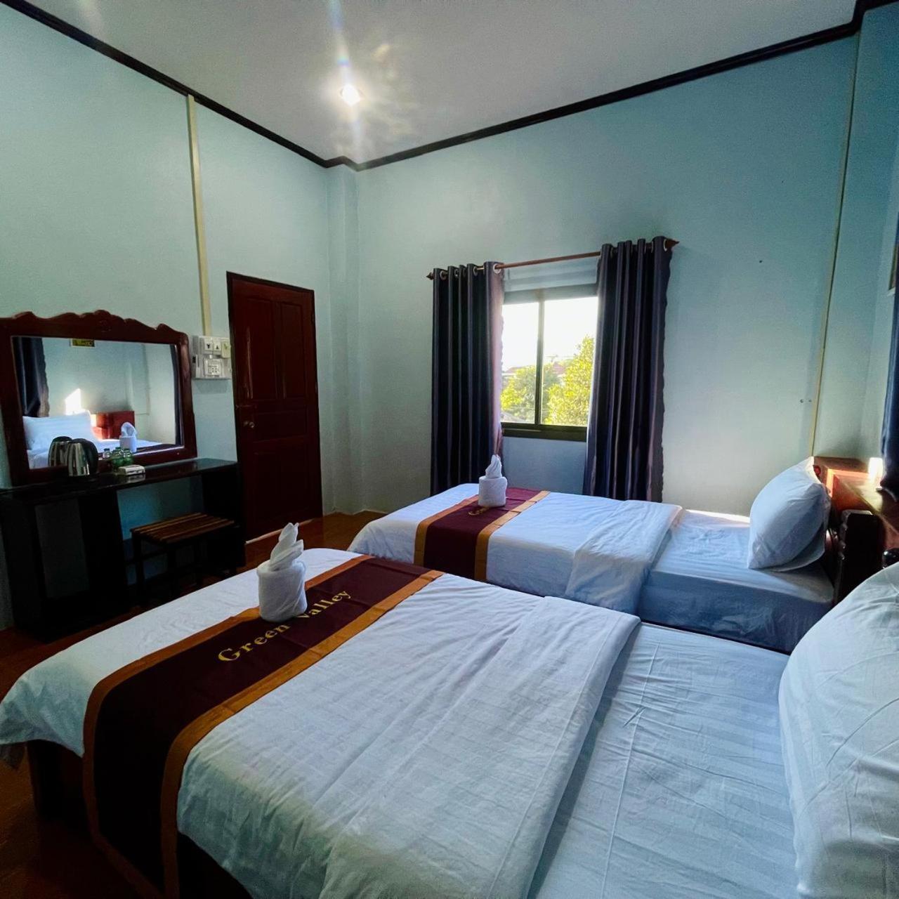 Smile Guesthouse Vangvieng Vang Vieng Exteriör bild