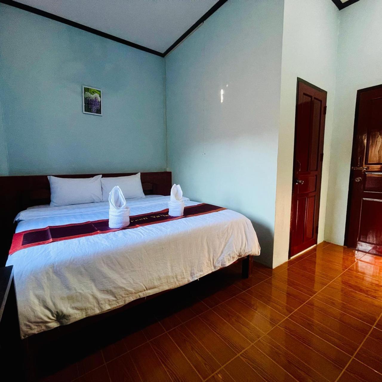 Smile Guesthouse Vangvieng Vang Vieng Exteriör bild